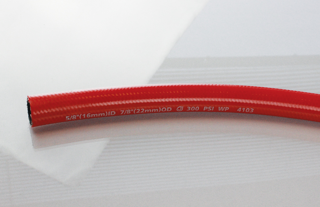 Oil resistant silicone hose